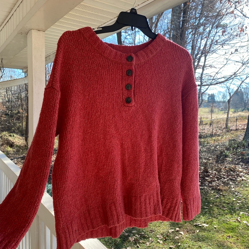 American Eagle Sweater